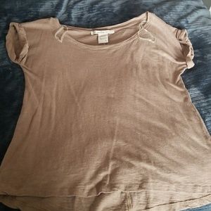 American Rag tan short sleeves t-shirt